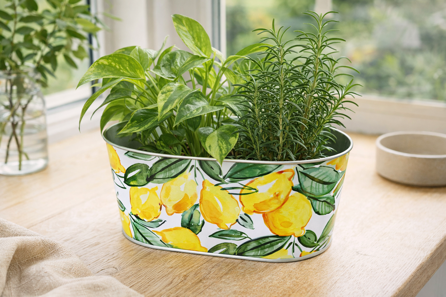 Dekorativ plantepotte med citronmotiv – oval metalpotte